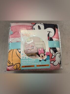 Disney Baby Minnie Mouse Crib Bedding Set 3 Piece Hello Gorgeous Pink Nursery